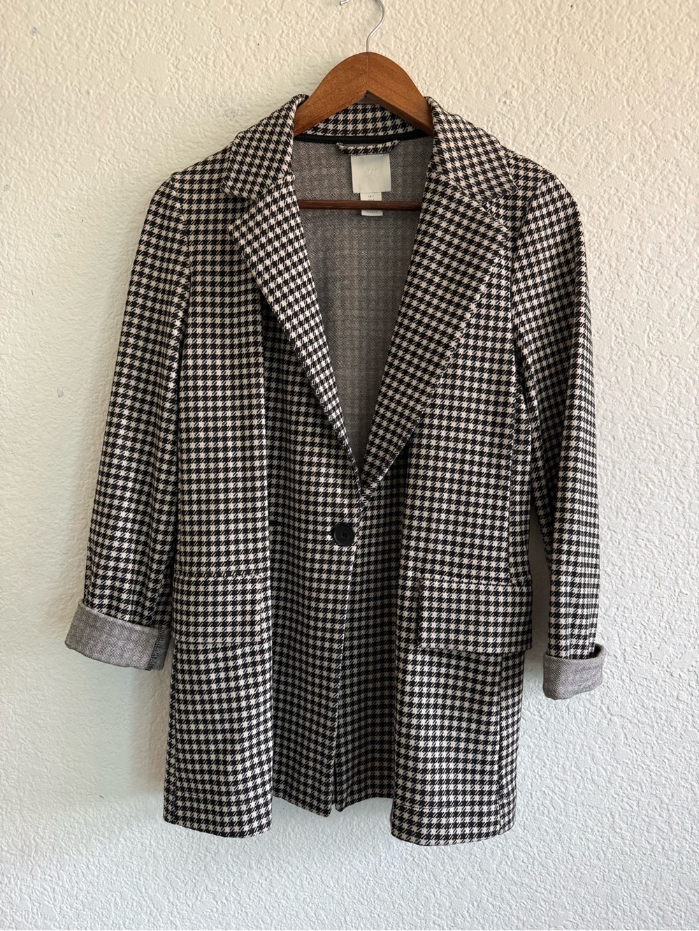 H&M Black & White Houndstooth Single-Button Blazer